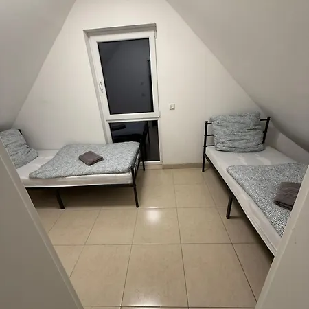 Apartment Gemütliches Mit Balkon